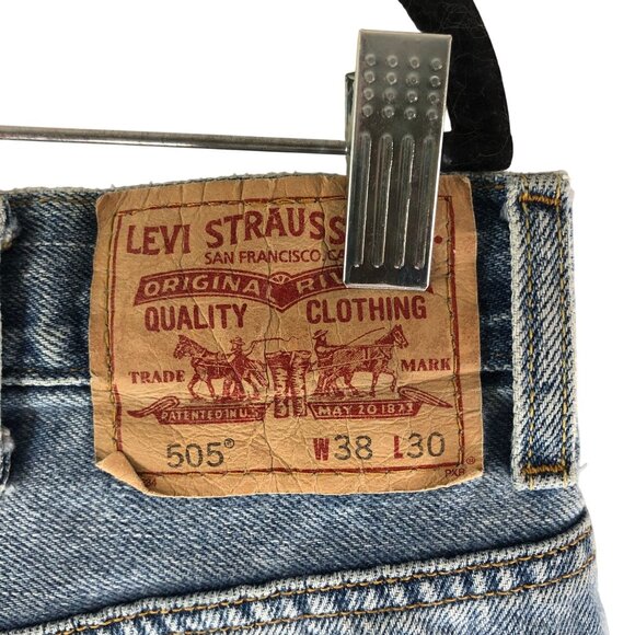 Levis Mens Jeans 505 Regular Fit Medium Wash 38x30 Actual 36x28 - Picture 7 of 8
